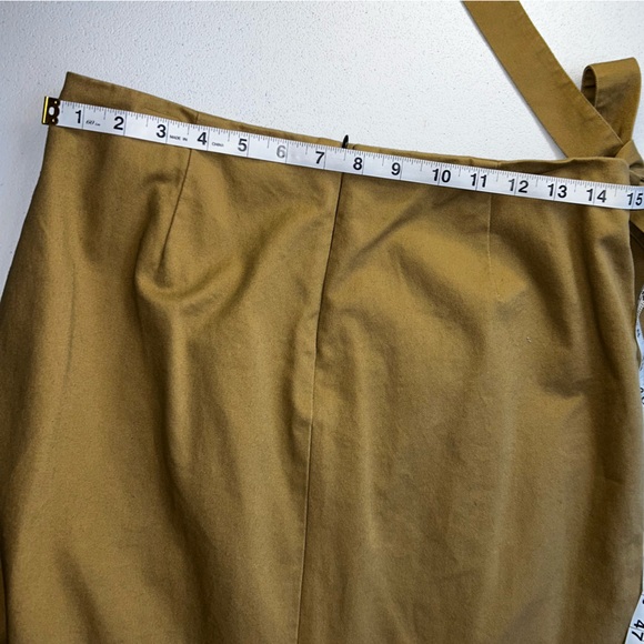 Who What Wear size six skirt with peplum trim - Picture 4 of 5